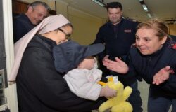 Polizia, ragazzi, Figlie del Divino Zelo