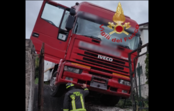 camion-muretto-sospeso