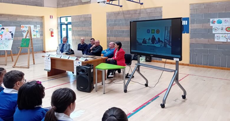 tuttalascuolaconnessa, Isernia, studenti, bullismo