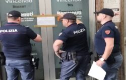 Sala scommesse, centro città, Questore, sospensione licenza, ordine e sicurezza pubblica