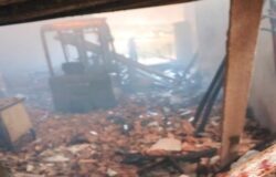 Incendio, notte, fiamme, capannone agricolo