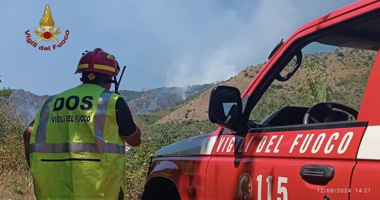 fiamme-fumo-incendio-lenoci-montagna-venafro