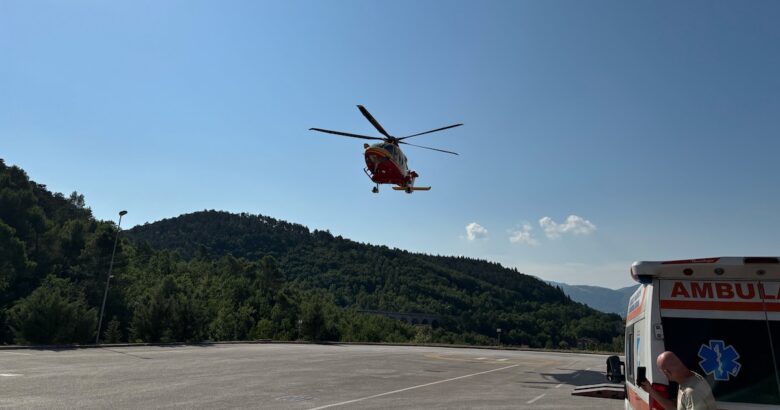 Incidente, auto, moto, Castelpetroso, motociclista, ospedale, elicottero