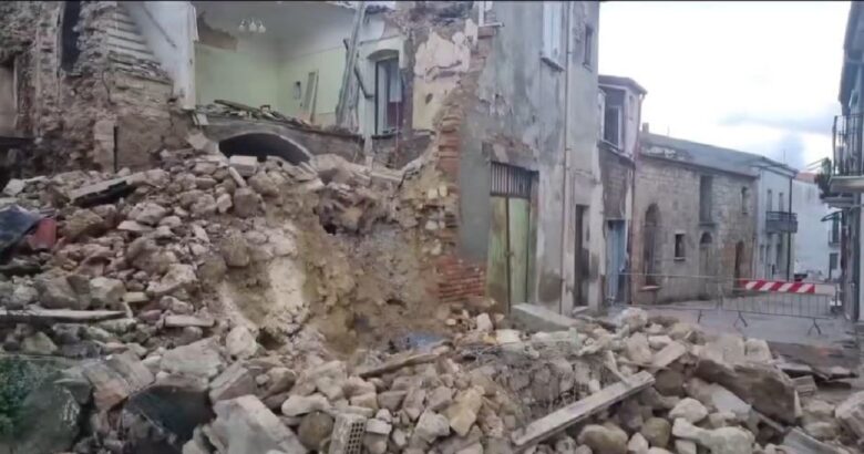 crolla, casa, evacuate, abitazioni