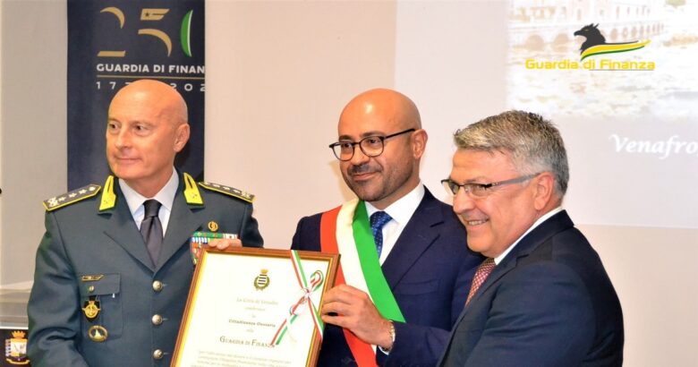 venafro-cittadinanza-onoraria-alfredo-ricci-guardia-di-finanza-generale-augelli