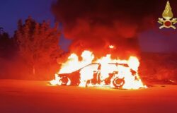 Auto, fuoco, Trignina, vigili del fuoco