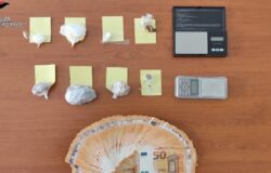 Carabinieri, auto, droga, contanti, arrestato