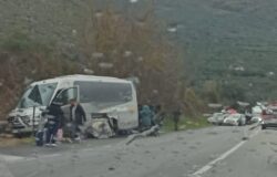 Incidente stradale, Venafro, scontro, auto, pulmino
