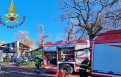 Legnaia, fuoco, abitazione, feriti