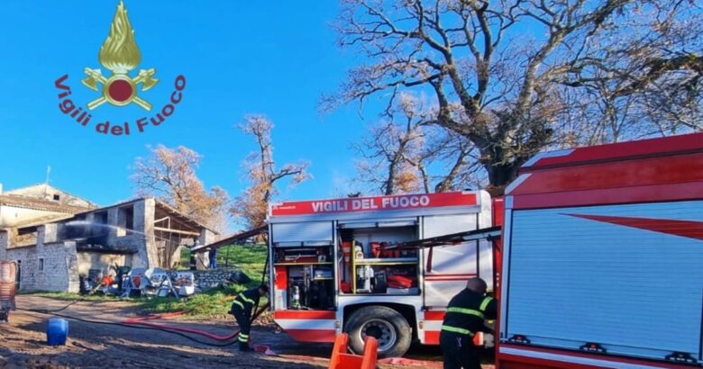 Legnaia, fuoco, abitazione, feriti