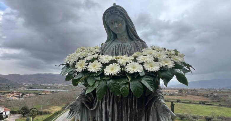 Venafro, Immacolata, corona, fiori, Vergine, convento, san Nicandro, Vigili del fuoco