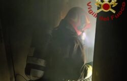 fuoco, contatore, incendio, palazzina, Vigili del fuoco