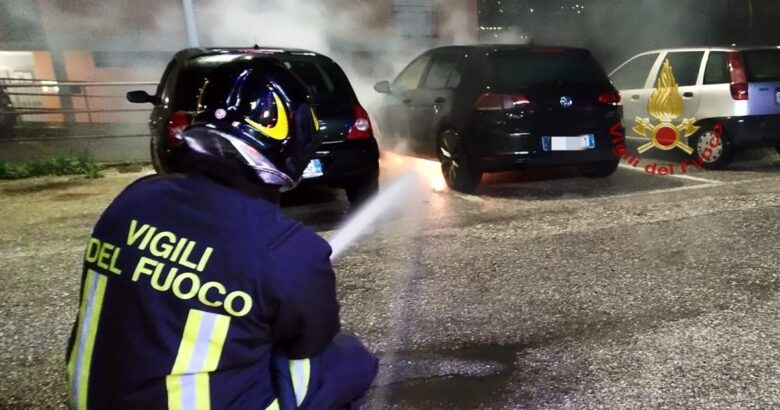 Auto, fuoco, notte, pompieri, Campobasso
