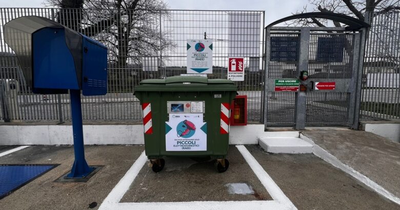 Campobasso, isola ecologica, h24, Santa Maria de Foras