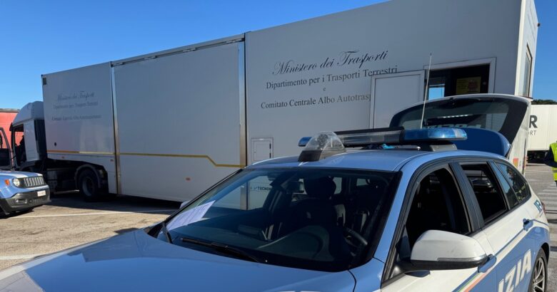 Polizia stradale, autista, infrazioni, autotrasportatori