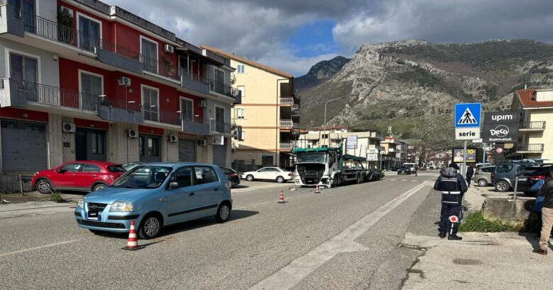 Venafro, tamponamento, camion, auto, traffico in tilt