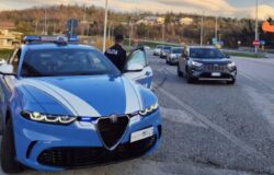 Isernia, furto, giovani, denunciati, Polizia