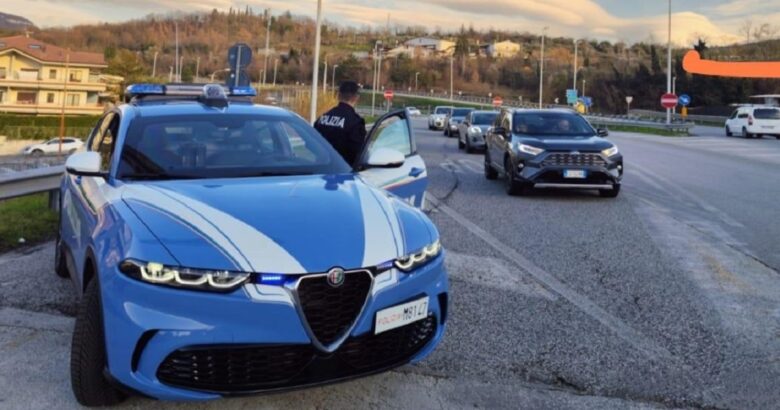 Isernia, furto, giovani, denunciati, Polizia