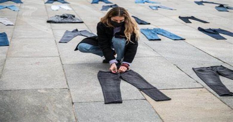 Campobasso, Denim day, flashmob, violenza di genere