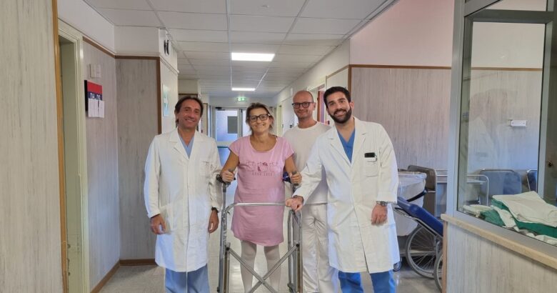 Cardarelli, intervento, protesi d’anca, bilaterale, simultanea