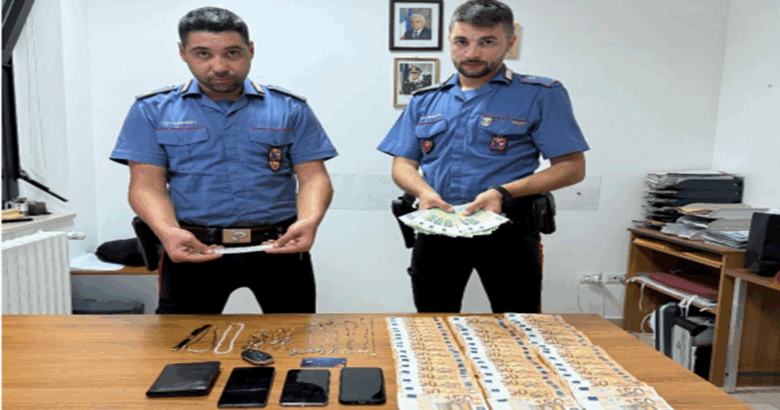 truffatori, soldi, gioielli, anziana