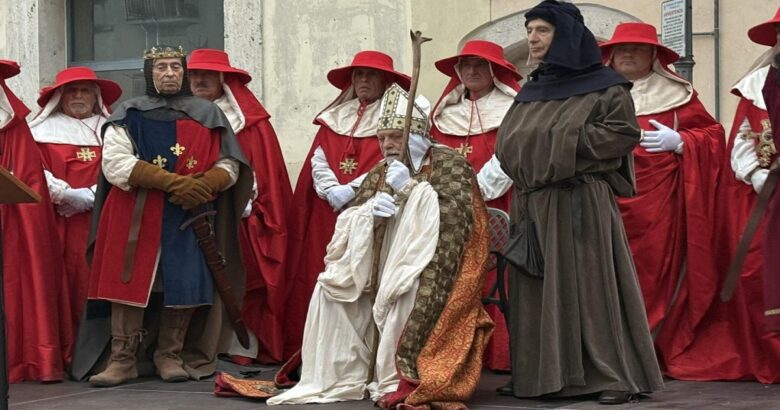 Isernia, Celestino V, corteo rievocativo