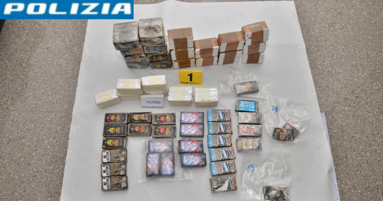 Blitz antidroga, centro storico, arresti, denuncia, sequestri