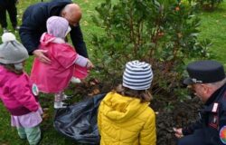 Carabinieri, Forestali, bambini, Giornata degli Alberi, messe a dimora, piantine