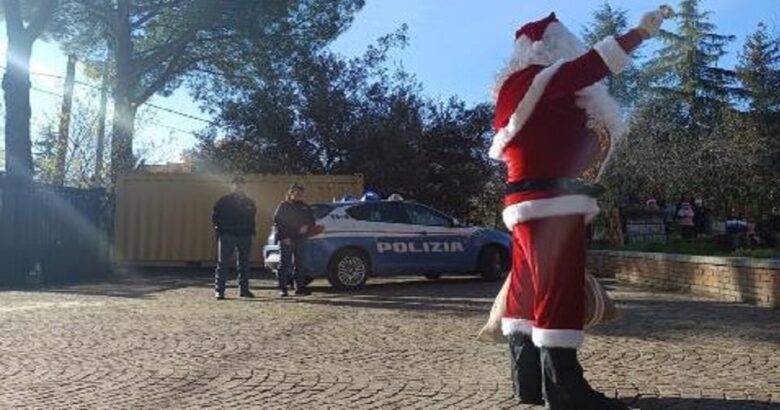 Campobasso, Babbo Natale, Polizia, scuola dell’infanzia, “Alighieri - Iovine”