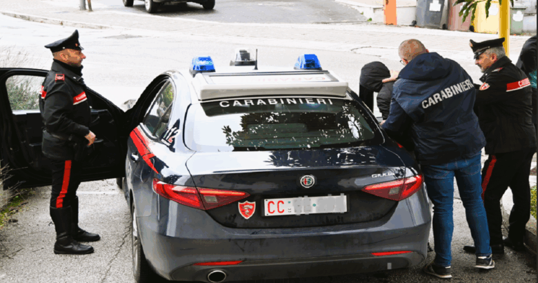 Isernia, donna, segregata, casa, compagno, arrestato