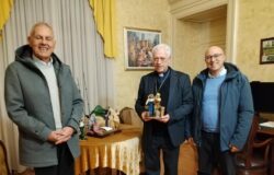 Natale, Coldiretti Molise, Mons. Colaianni, statuina presepe