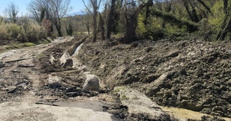 Frane, strade interrotte, Saia, Province