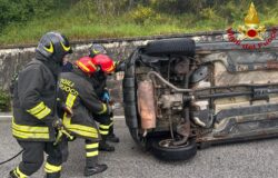 Incidente, auto, Vigili del Fuoco, ferito