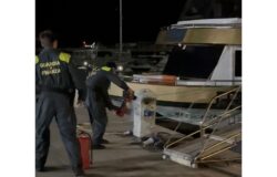 Fiamme, colonnina elettrica, porto, Termoli, Guardia di Finanza
