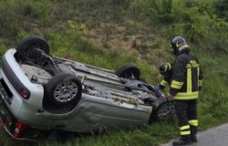Incidente, Vigili del Fuoco, lamiere, conducente, incastrato