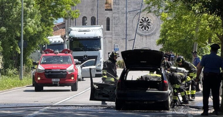 Venafro, auto,, fuoco, traffico in tilt, ferito